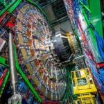 cms-precision-measurement-of-the-w-boson-mass-confirms-standard-model-predictions-and-resolves-physics-discrepancies