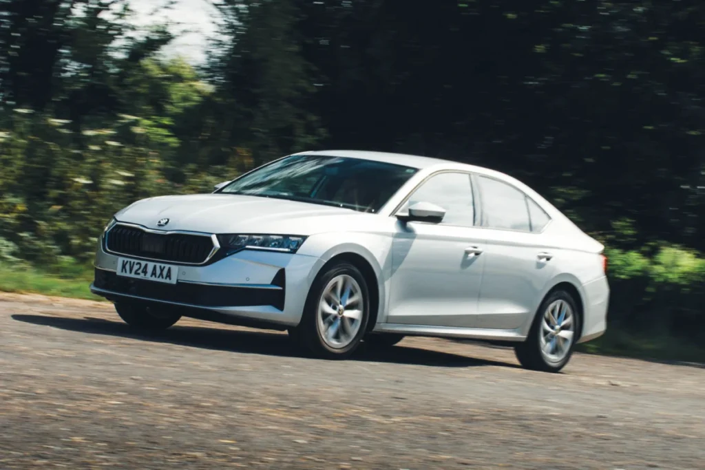 skoda-octavia-to-embrace-hybrid-power-expanding-powertrain-options-for-family-car-segment