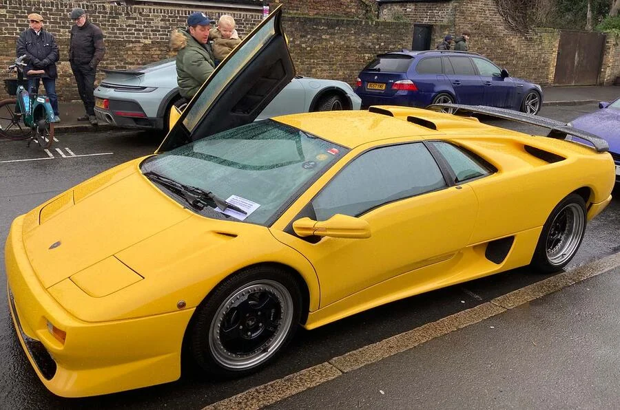 12-cylinders-12000-miles-i-drive-my-lambo-diablo-sv-in-all-weathers