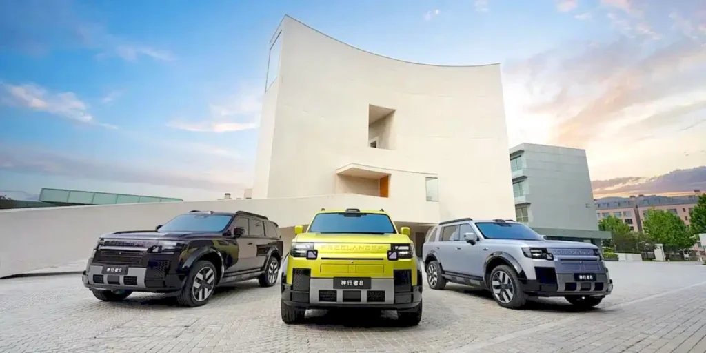 jaguar-land-rovers-freelander-8-erev-redefines-luxury-suv-second-row-experience-with-zero-gravity-seating
