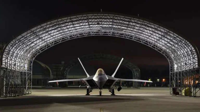 lockheed-martin-f-22-raptor-the-unmatched-air-superiority-fighter-that-continues-to-define-modern-combat-aviation