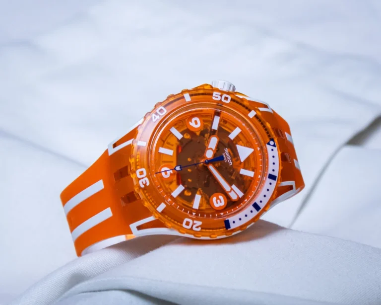 swatch-scubaqua-collection-expands-with-vibrant-jellyfish-inspired-dive-watches