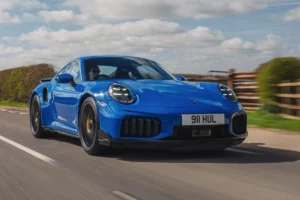 the-porsche-911-turbo-s-a-hybrid-evolution-in-super-sports-car-performance