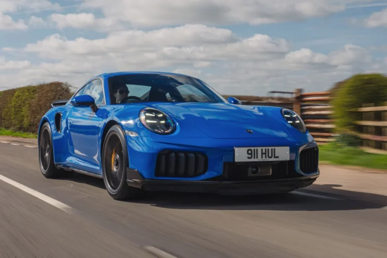 the-porsche-911-turbo-s-a-hybrid-evolution-in-super-sports-car-performance