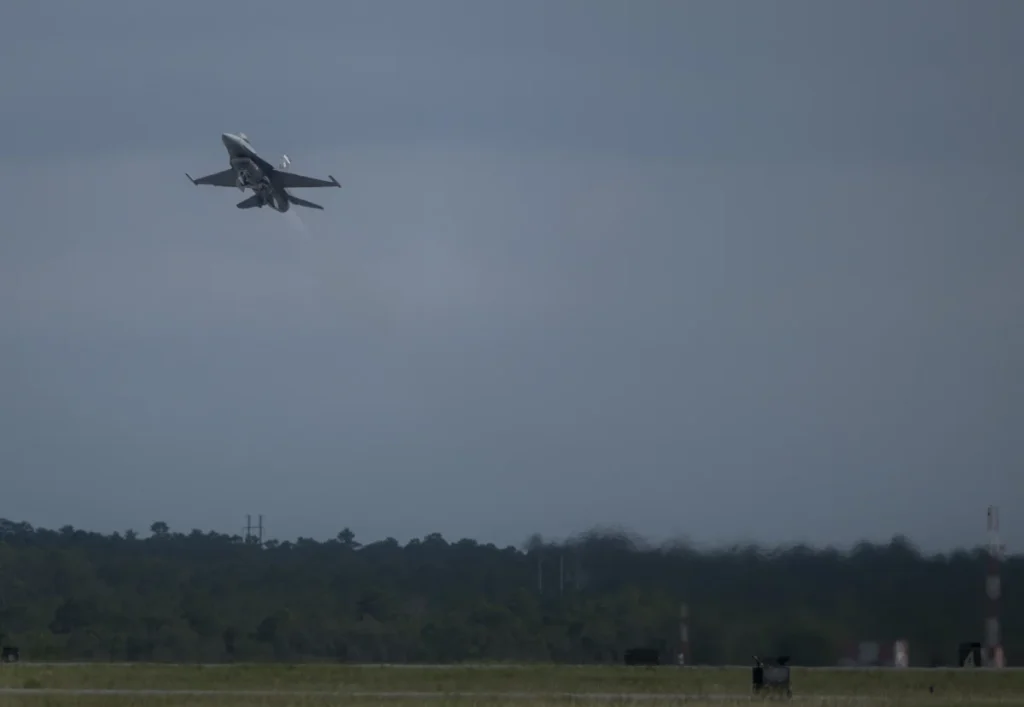 ai-agents-take-the-controls-darpa-and-u-s-air-force-embark-on-unprecedented-autonomous-f-16-flights