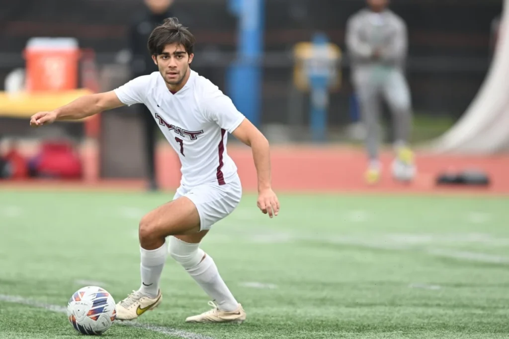 balancing-fusion-and-field-the-dual-life-of-mit-student-athlete-dilin-meloni