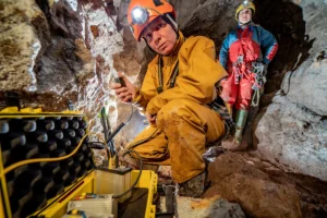 cave-radio-talking-through-solid-rock-1