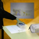 chromolcd-mit-scientists-unveil-revolutionary-technology-to-reprogram-everyday-surfaces-with-dynamic-visuals