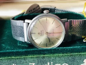 ebay-finds-returns-with-a-curated-selection-of-vintage-timepieces