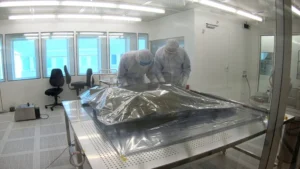 esa-engineers-bake-mars-bound-parachute-to-record-sterility-levels-for-exomars-rosalind-franklin-rover-mission