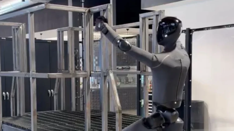 figure-03-humanoid-robot-achieves-autonomous-ladder-climbing-marking-significant-advance-in-robotics
