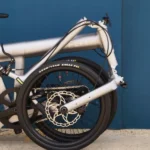 flit-unveils-m2i-a-new-benchmark-in-lightweight-folding-electric-bikes