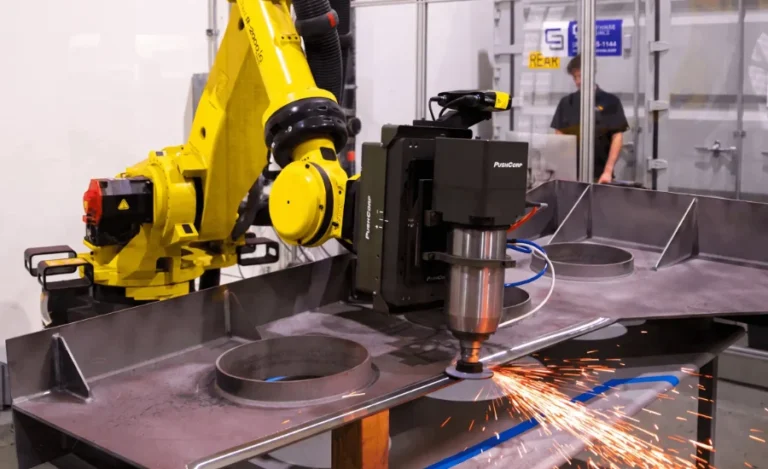hii-commits-up-to-900-million-to-expand-physical-ai-in-shipbuilding