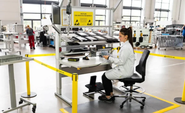 item-work-bench-system-revolutionizes-medical-production-with-enhanced-quality-compliance-and-productivity-through-ergonomic-modular-design