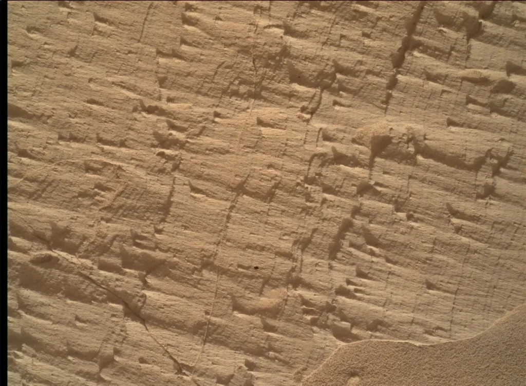 mars-science-laboratory-mission-team-members-successfully-navigate-challenging-martian-terrain-to-uncover-clues-in-the-rock-record