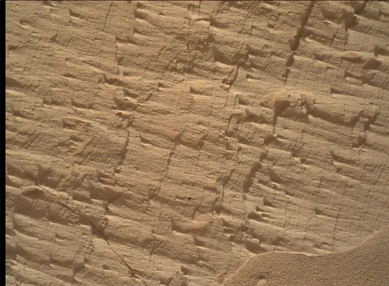 mars-science-laboratory-mission-team-members-successfully-navigate-challenging-martian-terrain-to-uncover-clues-in-the-rock-record