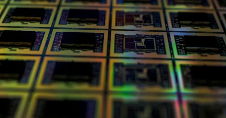 mastering-the-microclimate-environmental-control-as-the-bedrock-of-semiconductor-and-sensor-enclosure-fabrication