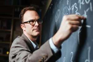 professor-jesse-thaler-appointed-director-of-the-mit-laboratory-for-nuclear-science-as-ai-driven-physics-enters-a-new-era