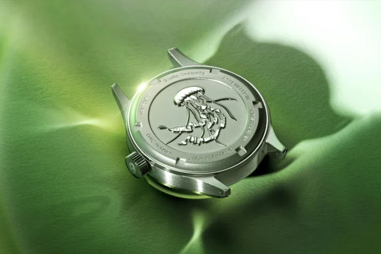 studio-underd0g-unveils-the-limited-edition-02series-mantis-with-its-brightest-lume-dial-yet