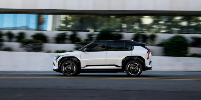 the-2027-kia-ev3-officially-arrives-in-the-us-market-offering-competitive-pricing-and-impressive-range