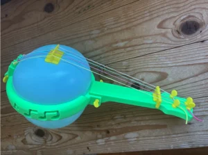 the-balloon-banjo-a-3d-printed-symphony-of-air-and-resonance