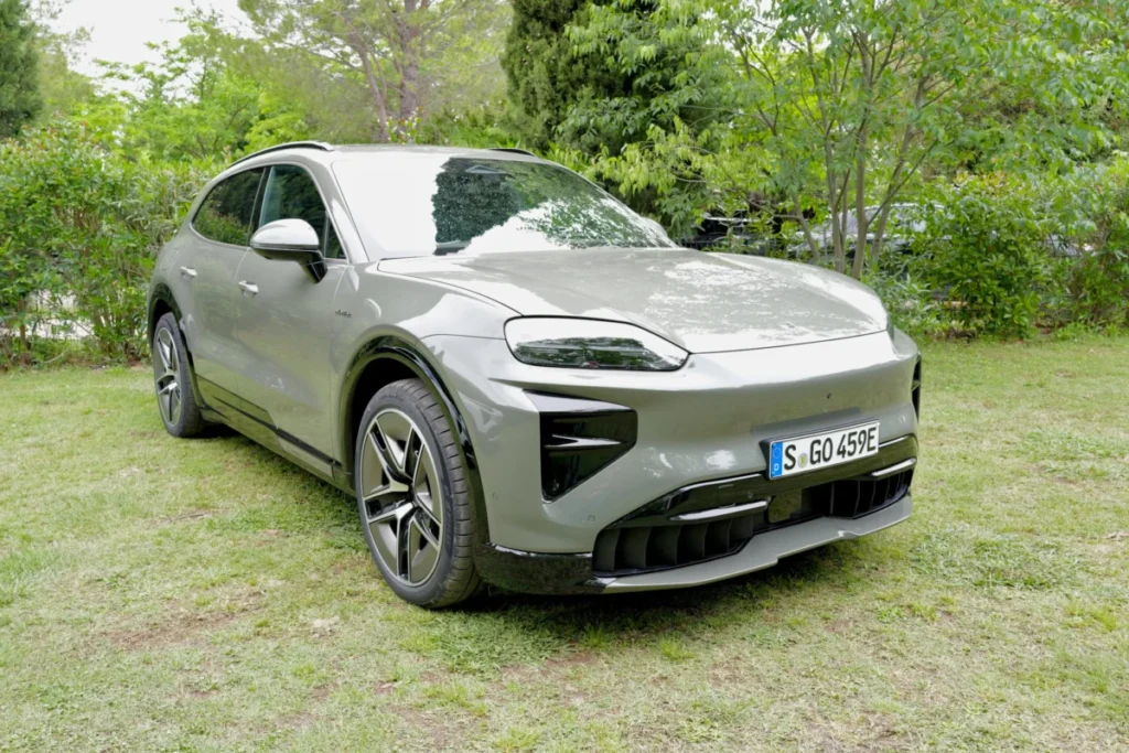 the-electric-revolution-porsches-cayenne-turbo-electric-and-macan-gts-challenge-preconceptions-in-the-south-of-france