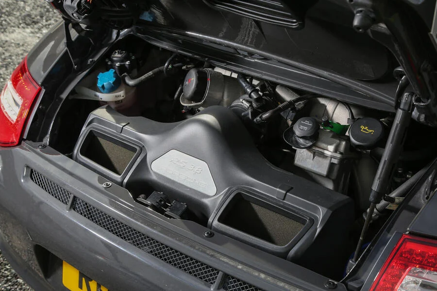 the-enduring-legacy-of-the-mezger-flat-six-porsches-pinnacle-of-engineering