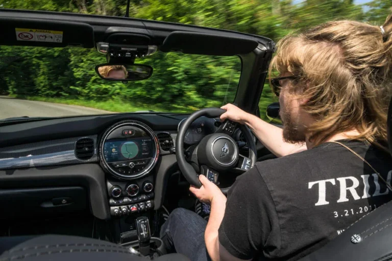 the-mini-convertible-a-comprehensive-guide-to-buying-and-owning