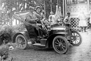 the-peugeot-family-feud-a-tale-of-two-empires-and-the-birth-of-a-modern-automaker