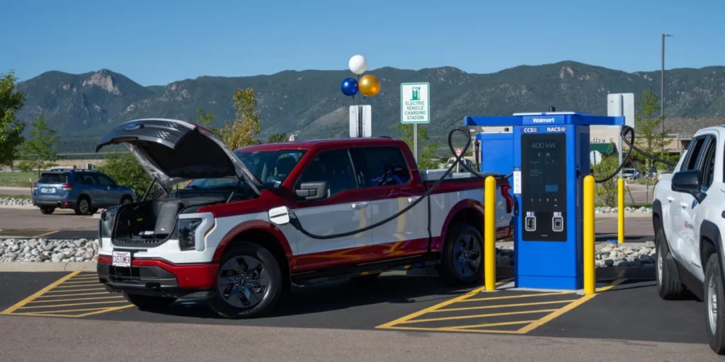 walmart-reaches-100-site-ev-fast-charging-network-milestone-paving-the-way-for-widespread-electric-vehicle-adoption