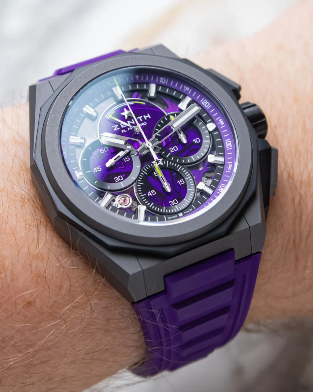 zenith-defy-extreme-ultraviolet-a-bold-fusion-of-clear-tech-aesthetics-and-high-frequency-horology