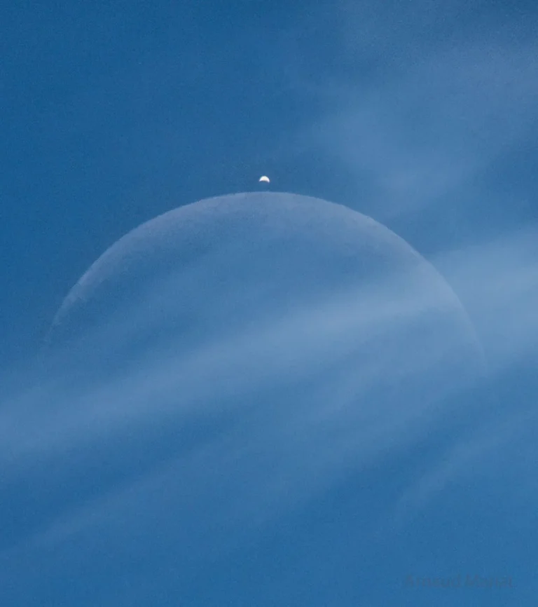 a-crescent-moon-and-venus-embrace-the-daylight-sky-over-france