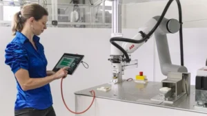 abb-robotics-introduces-groundbreaking-e-device-revolutionizing-human-robot-interaction-and-accessibility-in-industrial-automation