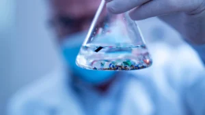 breakthrough-at-oak-ridge-national-laboratory-transforms-common-plastic-waste-into-high-value-fuels-using-low-temperature-molten-salt-catalysis