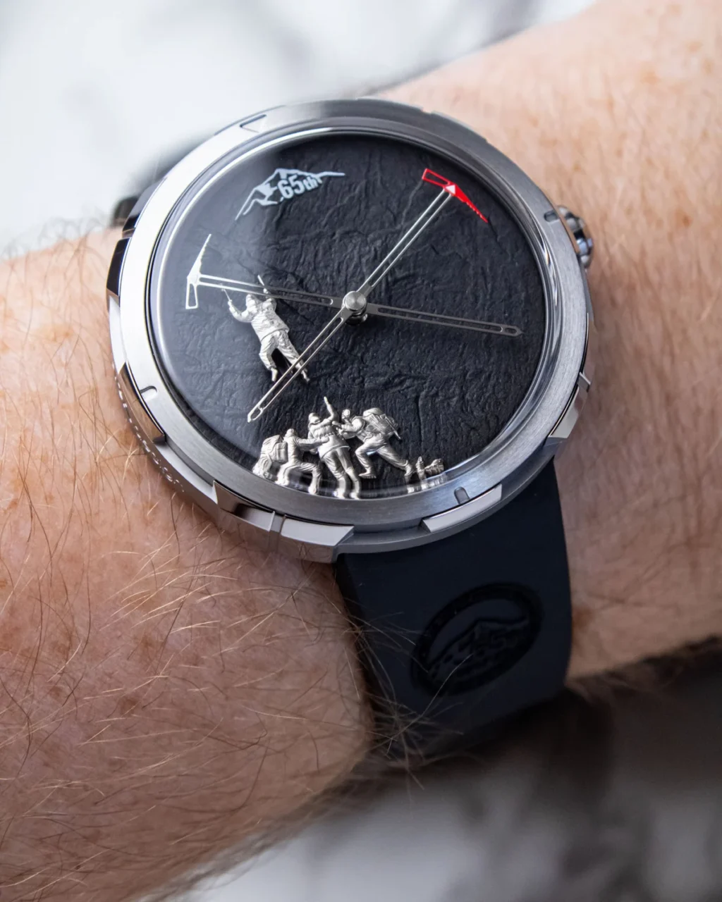 ciga-design-everest-china-65th-anniversary-a-mechanical-tribute-to-a-legendary-ascent