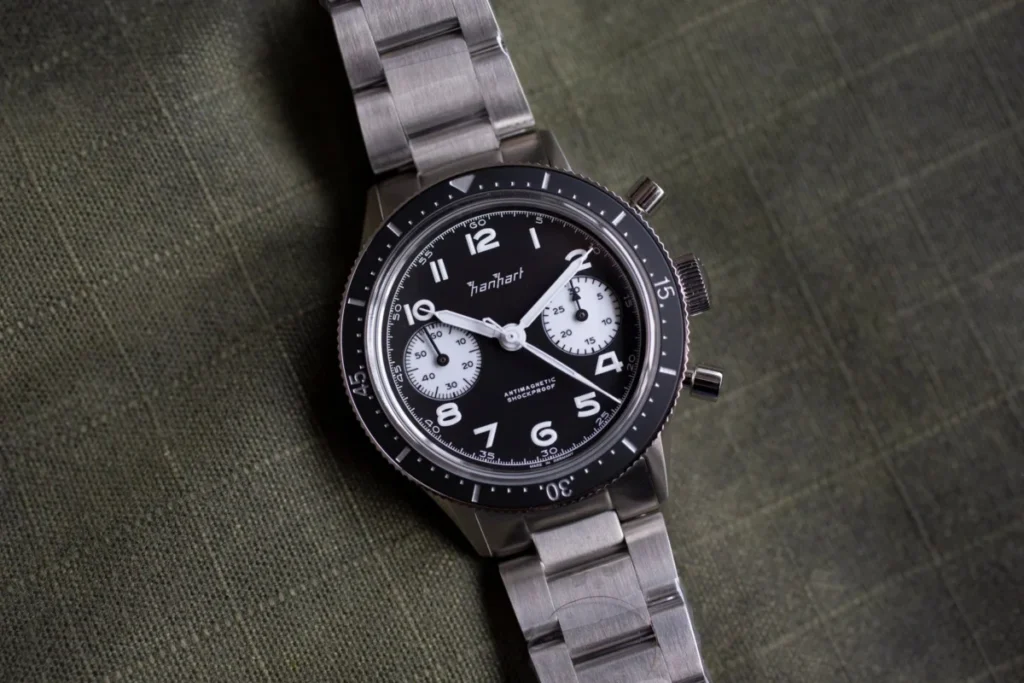 hanhart-415-es-reverse-panda-a-modern-chronograph-with-deep-historical-roots