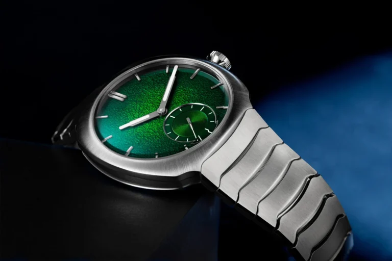 moser-cie-streamliner-small-seconds-lime-green-enamel-boutique-edition-adds-a-bright-twist-to-the-collection