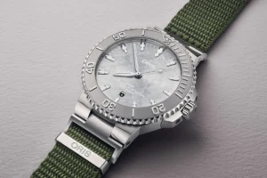 oris-social-club-edition-ii-a-global-community-celebrated-with-a-unified-timepiece