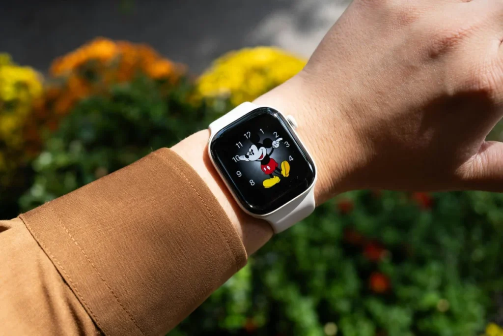the-apple-watch-series-12-and-ultra-4-a-refined-evolution-with-surprising-material-and-health-advancements
