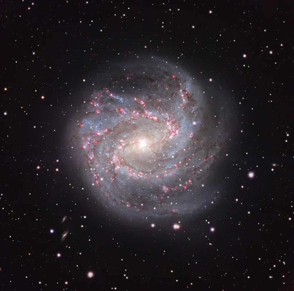 the-thousand-ruby-galaxy-m83s-fiery-heart-revealed