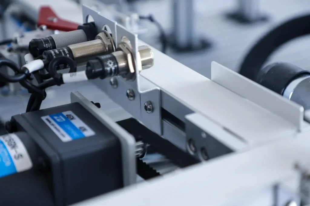 the-transformative-role-of-edge-computing-in-modern-industrial-automation-and-machine-control