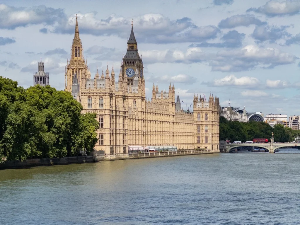 uk-parliament-debates-emergency-powers-for-ai-the-quest-for-a-national-kill-switch-amidst-escalating-global-concerns