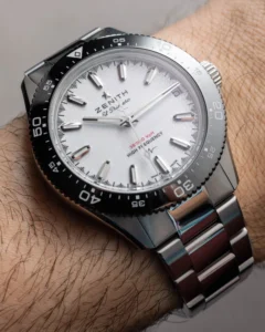 zenith-unveils-chronomaster-solo-sport-a-new-chapter-in-high-frequency-timekeeping