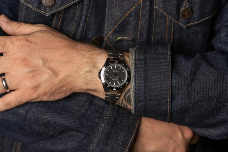 zenith-unveils-chronomaster-sport-solo-line-bringing-iconic-el-primero-high-frequency-movement-to-time-only-watches