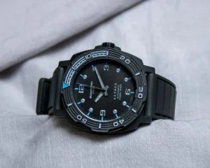 aether-bamford-d-300-a-sophisticated-fusion-of-outdoor-durability-and-horological-craftsmanship-unveiled
