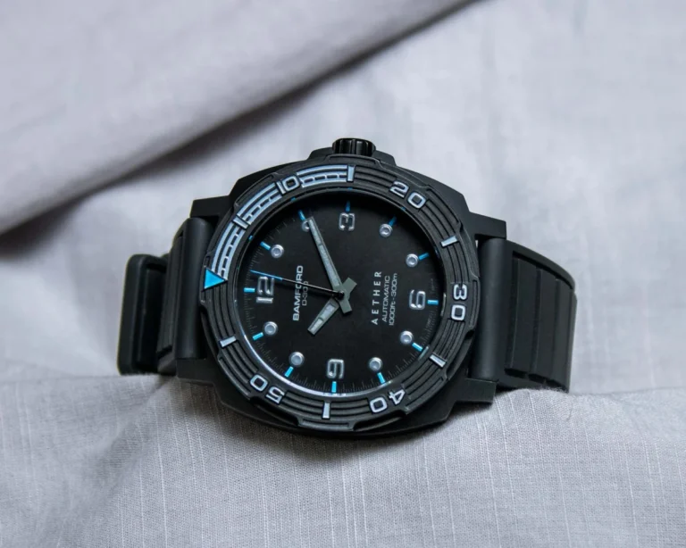 aether-bamford-d-300-a-sophisticated-fusion-of-outdoor-durability-and-horological-craftsmanship-unveiled