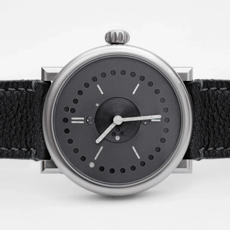 ochs-und-junior-perpetual-calendar-holiday-edition-2026-a-testament-to-innovation-and-festive-cheer