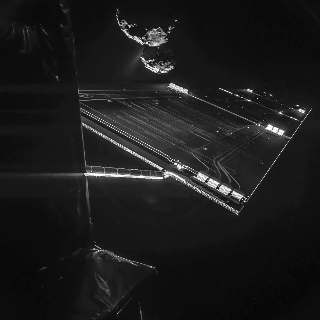 rosetta-spacecraft-captures-stunning-selfie-from-16-kilometers-above-comet-67p-churyumov-gerasimenko