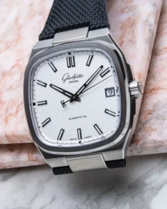 the-glashutte-original-70s-a-refined-contender-in-the-integrated-sports-watch-arena
