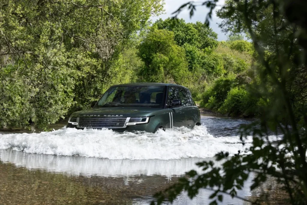 the-long-road-to-electrification-why-the-range-rover-ev-arrived-later-but-stronger